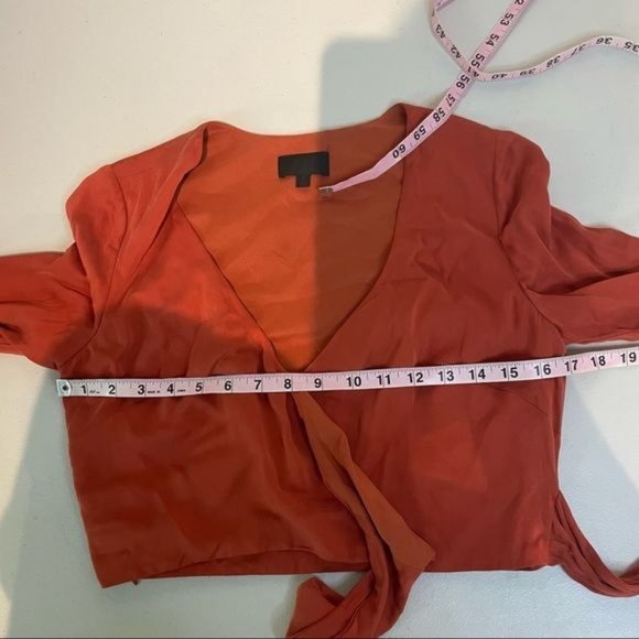 INTERMIX MODAL DEEP V NECK FAUX WRAP SIDE TIE LONG SLEEVE CROPPED BLOUSE ORANGE - Picture 5 of 6